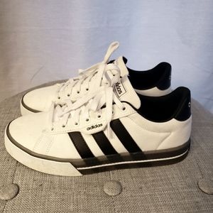 Adidas Gym Shoes Like New 7.5 Black & White